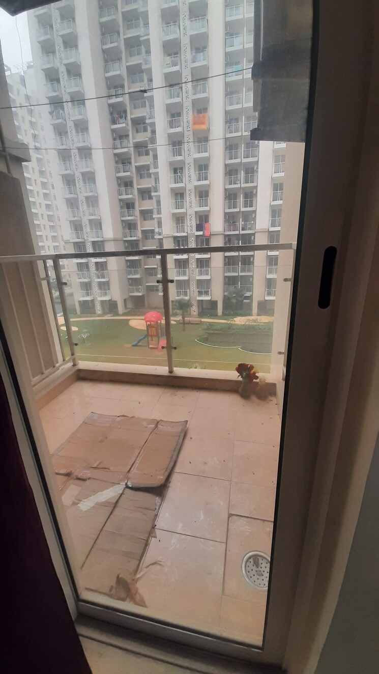 Balcony, experion-the-heart-song 2 Bedroom 1283 Sq.Ft. Apartment In Sector 108 Gurgaon 8038845