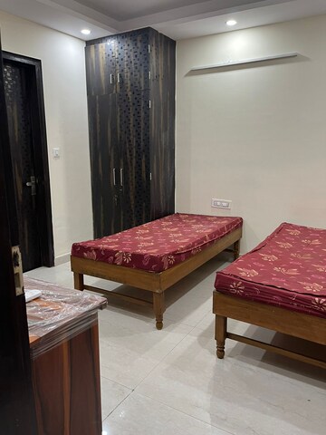 Room in  Pg at Karol Bagh – for Rent
