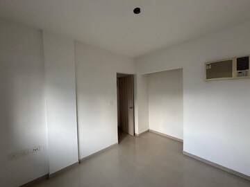 Room in 1 BHK Apartment at Lodha Palava City, Dombivli East – for Rent