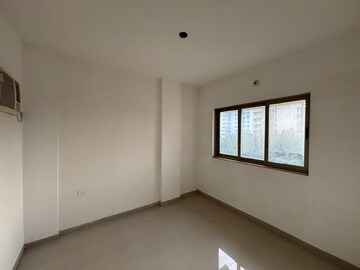 Room in 1 BHK Apartment at Lodha Palava City, Dombivli East – for Rent