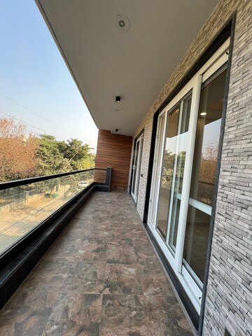 Balcony in 4 BHK Builder Floor at Ansal Plaza Sector-23, Sector 23 – for Rent