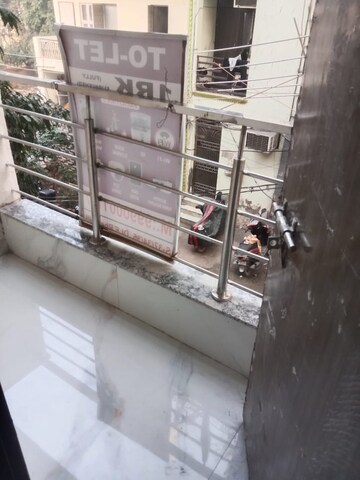 Balcony in Studio Builder Floor at DLF City Phase III, Sector 24 – for Rent