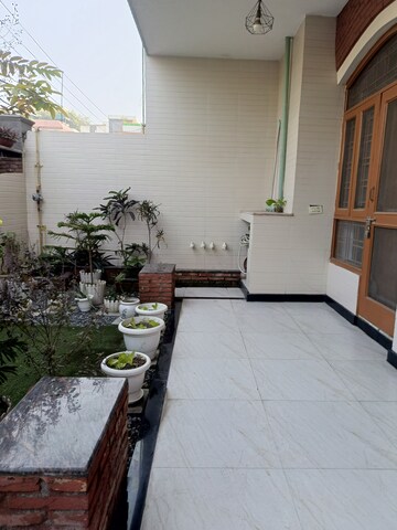 Balcony in 3 BHK Independent House at Sector 31 – for Rent