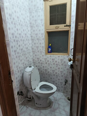 Bathroom in 3 BHK Independent House at Sector 31 – for Rent