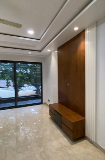 Room in 4 BHK Builder Floor at Adani Samsara Vilasa, Sector 63 – for Sale