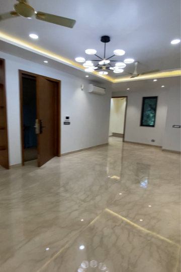 Room in 4 BHK Builder Floor at Adani Samsara Vilasa, Sector 63 – for Sale