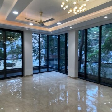 Room in 4 BHK Builder Floor at Adani Samsara Vilasa, Sector 63 – for Sale