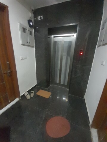 Furnished Amenities in Studio Builder Floor at DLF City Phase III, Sector 24 – for Rent