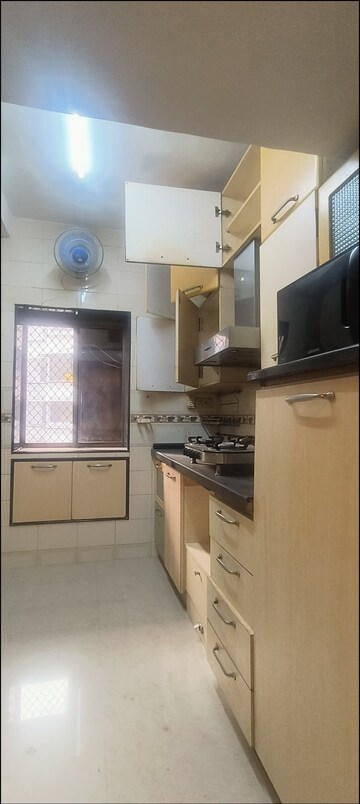 Master Bedroom in 2 BHK Apartment at Highland CHS, Pali Hill – for Rent