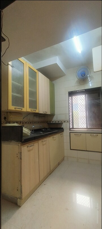 Master Bedroom in 2 BHK Apartment at Highland CHS, Pali Hill – for Rent