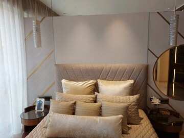 Bathroom in 2 BHK Apartment at Lokhandwala Riviera Tower, Kandivali East – for Sale