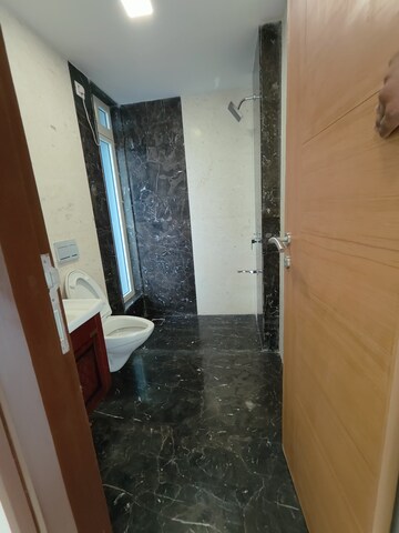 Attached Bathroom in 2.5 BHK Apartment at Ekta Tripolis, Goregaon West – for Rent