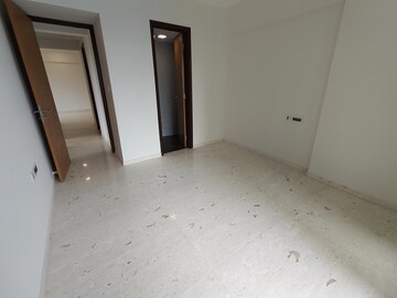 Room in 2.5 BHK Apartment at Ekta Tripolis, Goregaon West – for Rent