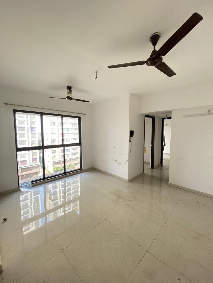 Living Room, lodha-palava-downtown-dombivli-east 1.5 Bedroom 868 Sq.Ft. Apartment In Dombivli East Thane 8039081