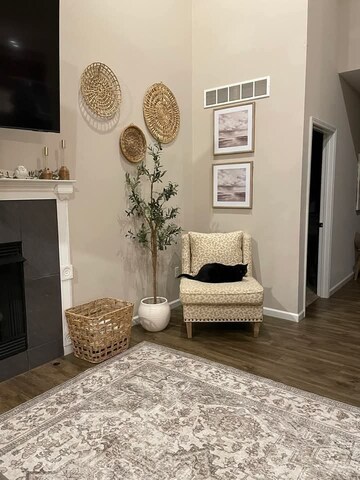 Living Room in 3.5 BHK Builder Floor at Krishna Nagar – for Rent