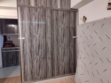 Furnished Amenities in 3 BHK Apartment at DLF The Skycourt, Sector 86 – for Sale