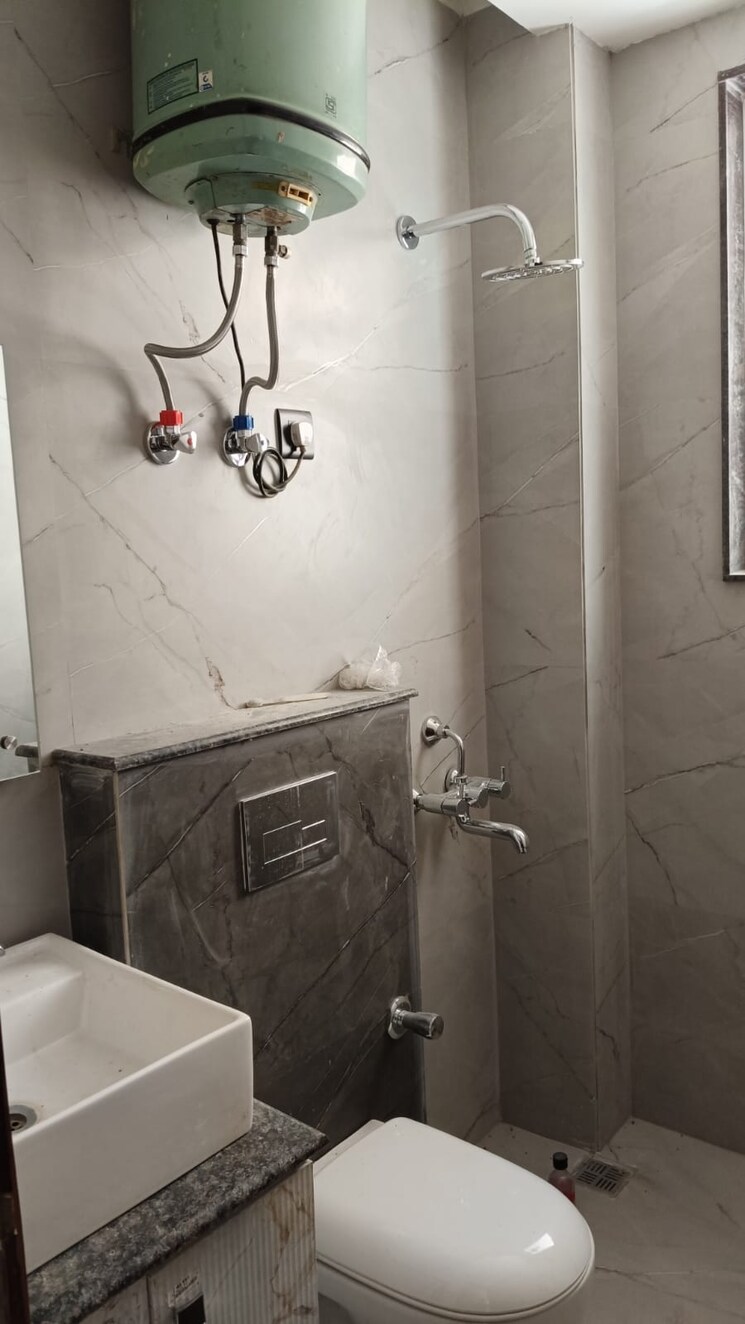 Attached Bathroom, sector 21 3 Bedroom 263 Sq.Yd. Independent House In Sector 21 Gurgaon 8039119