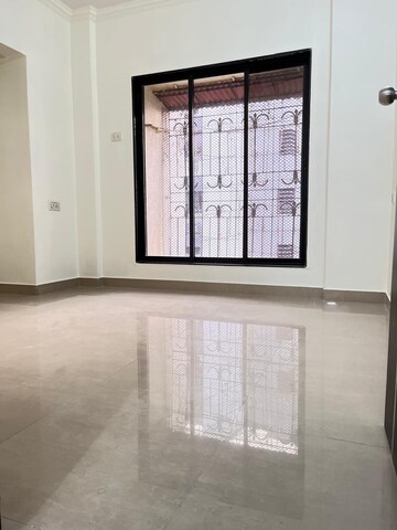 Room in 3 BHK Apartment at Vasai West – for Rent