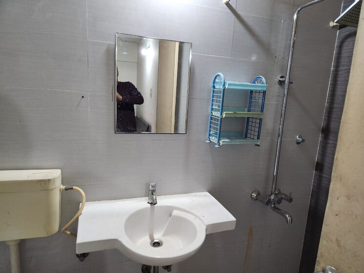 Bathroom, manav-silver-skyscapes 3 Bedroom 1471 Sq.Ft. Apartment In Wakad Pune 8039209