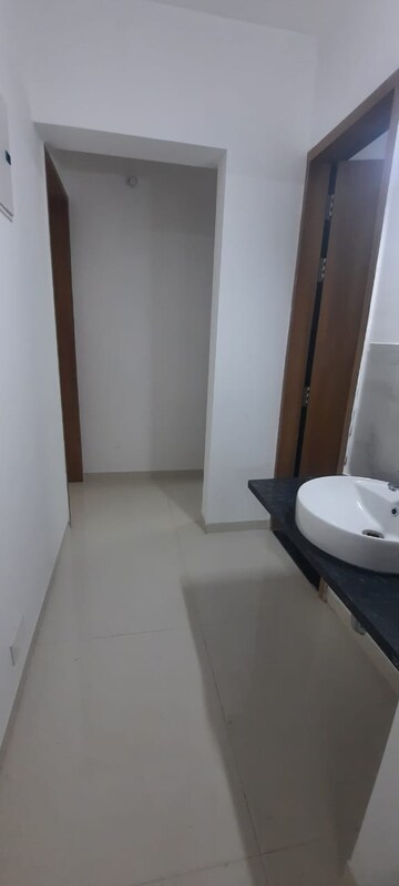 Bathroom in 3 BHK Apartment at Majestique Signature Towers, Balewadi – for Rent