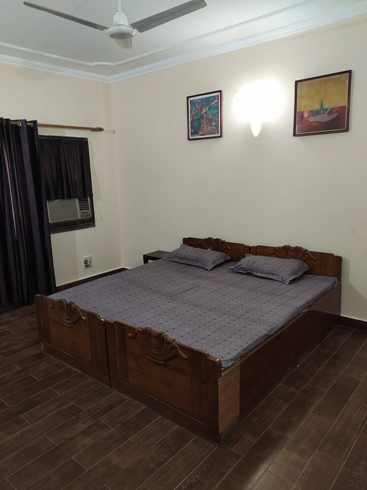 Bedroom, beverly-towers 3 Bedroom 263 Sq.Yd. Independent House In Sector 21 Gurgaon 8039256