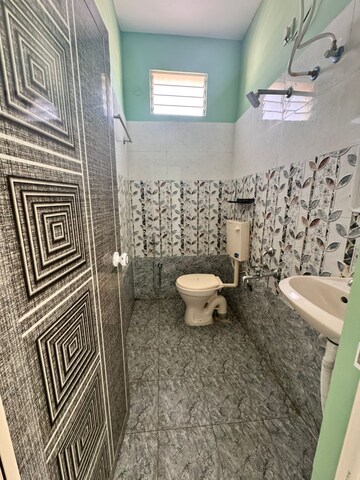 Bathroom in 2 BHK Apartment at Hsr Layout – for Rent