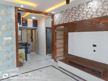 Room in 2 BHK Apartment at Hsr Layout – for Rent