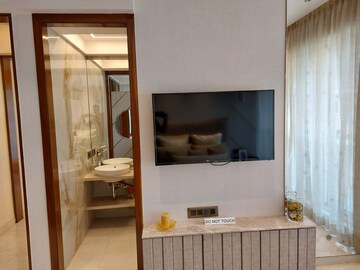 Furnished Amenities in 2 BHK Apartment at Shapoorji Pallonji Siennaa, Kandivali East – for Sale