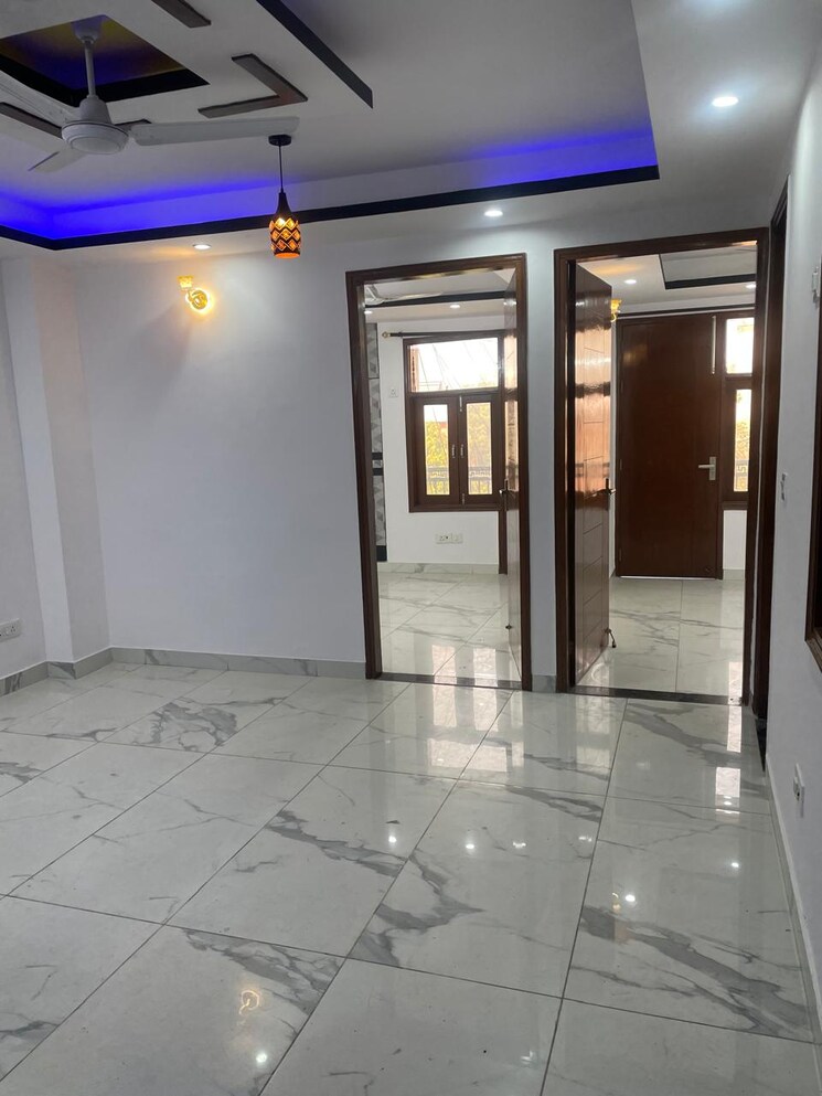 Living Room, panchsheel vihar 3 Bedroom 100 Sq.Yd. Builder Floor In Panchsheel Vihar Delhi 8039379