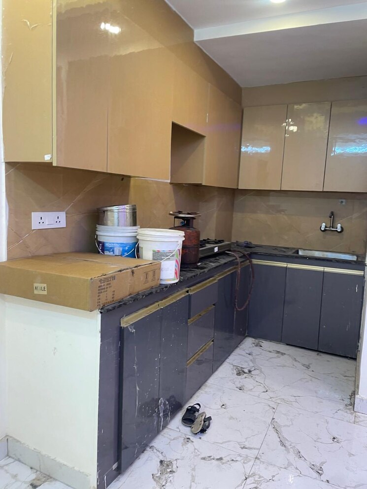 Kitchen, panchsheel vihar 2 Bedroom 100 Sq.Yd. Builder Floor In Panchsheel Vihar Delhi 8039403