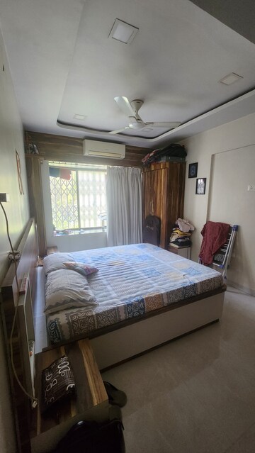 Bedroom in 2 BHK Apartment at Andheri West – for Sale