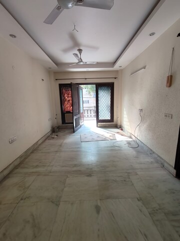 Room in 3 BHK Builder Floor at Greater Kailash I – for Rent