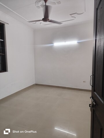 Room in 1 BHK Builder Floor at Saket – for Rent