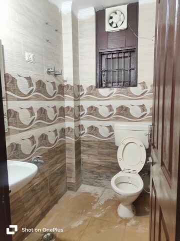 Bathroom in 1 BHK Builder Floor at Saket – for Rent
