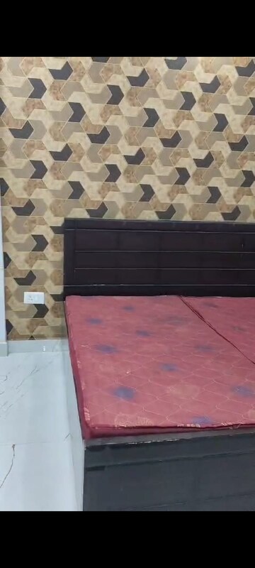Furnished Amenities in 1 BHK Builder Floor at Dwarka Mor – for Rent