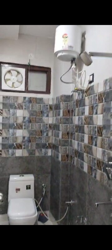 Master Plan in 1 BHK Builder Floor at Dwarka Mor – for Rent