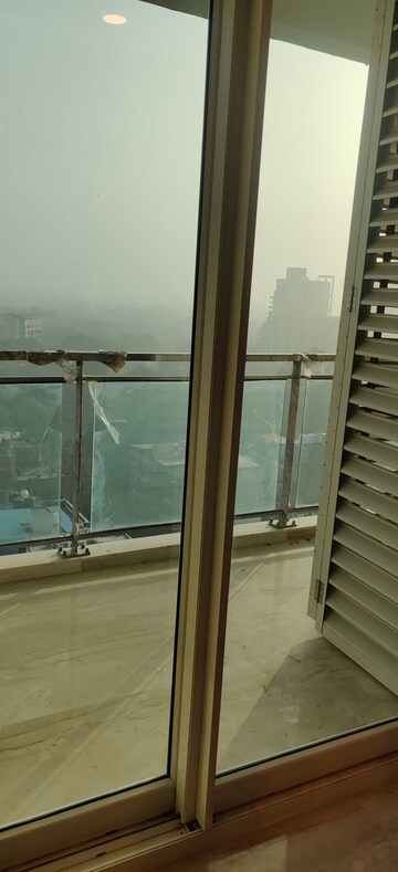 Kitchen in 2 BHK Apartment at Ambience Creacions, Sector 22 – for Rent