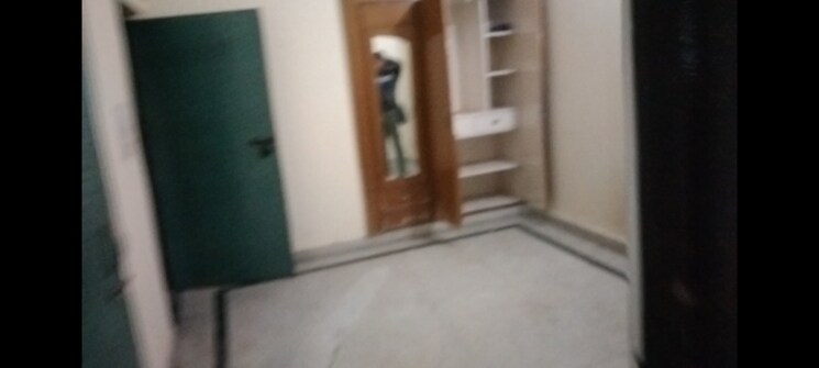 Room, vasundhara sector 1 2.5 Bedroom 75 Sq.Mt. Builder Floor In Vasundhara Sector 1 Ghaziabad 8039683