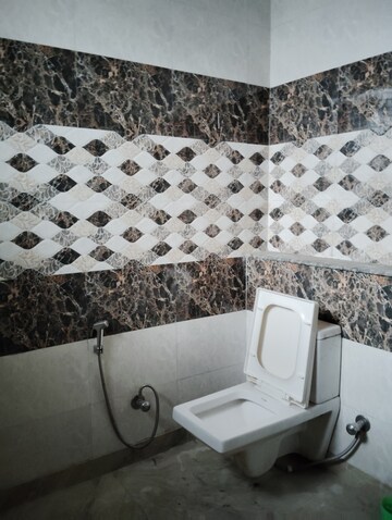 Master Bedroom in 1 BHK Builder Floor at Sector 52a – for Rent