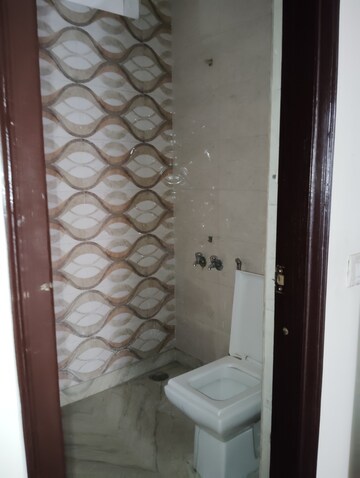 Bathroom in 1 BHK Builder Floor at Sector 52a – for Rent