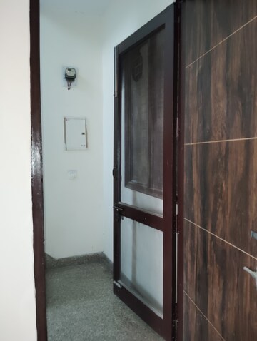 Building Lobby in 1 BHK Builder Floor at Sector 52a – for Rent