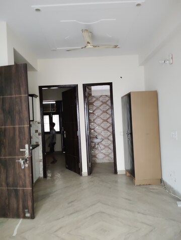Master Bedroom in 1 BHK Builder Floor at Sector 52a – for Rent