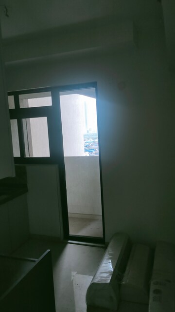 Room in 3 BHK Apartment at Dosti Eastern Bay, Wadala – for Rent