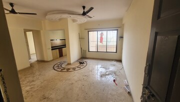Room in 3 BHK Apartment at Twinkle Towers CHS, Kailash Nagar – for Rent