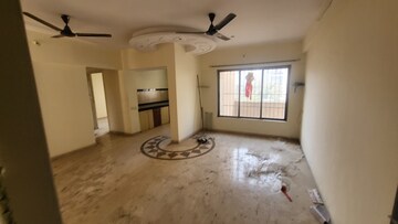 Room in 3 BHK Apartment at Twinkle Towers CHS, Kailash Nagar – for Rent