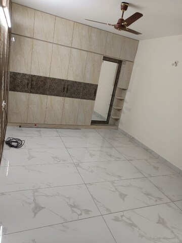 Room in 3 BHK Apartment at Gopalan Lake Front, Electronic City Phase I – for Rent
