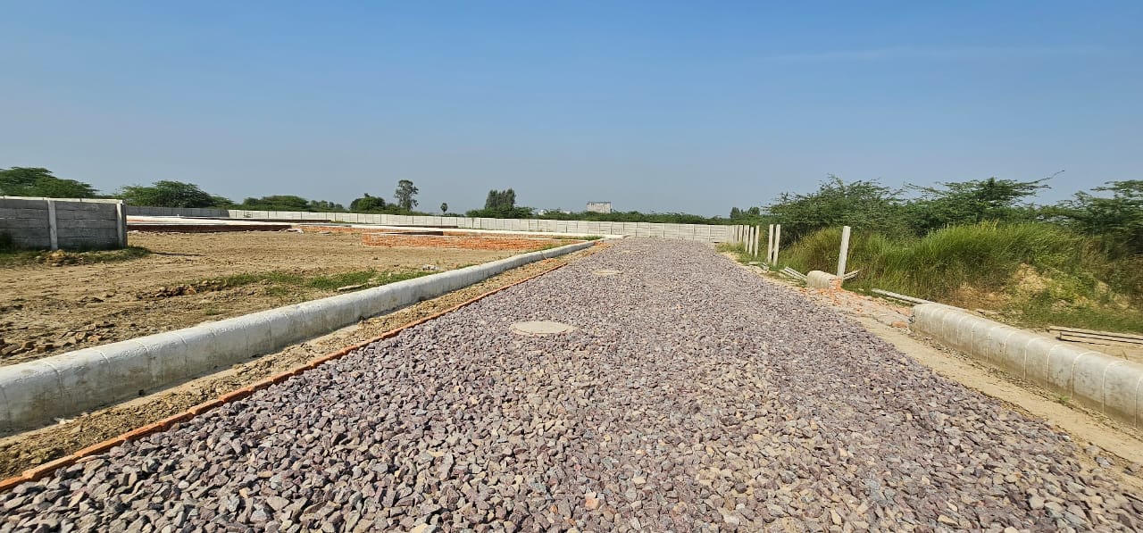 Plot For Sale in Viraj Esttet 