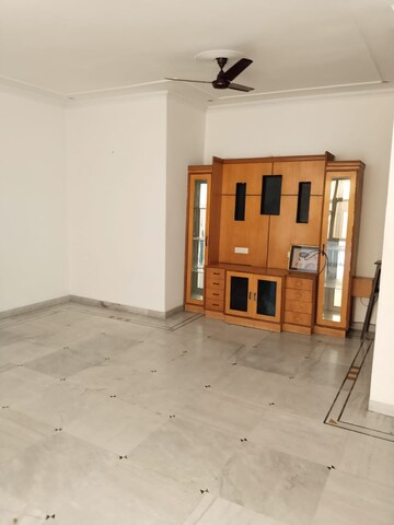 Room in 2 BHK Builder Floor at Brs Nagar – for Rent