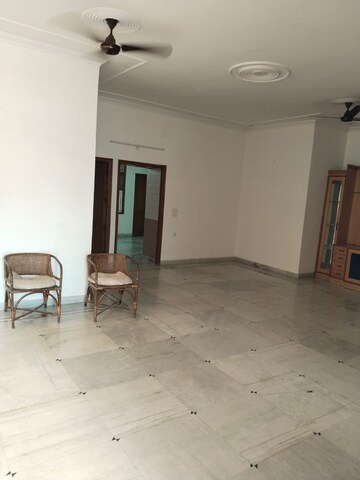 Master Bedroom in 2 BHK Builder Floor at Brs Nagar – for Rent