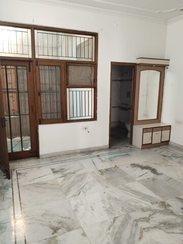 Room in 2 BHK Builder Floor at Brs Nagar – for Rent